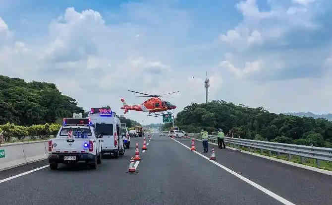 蒙山高速公路汽车救援案例